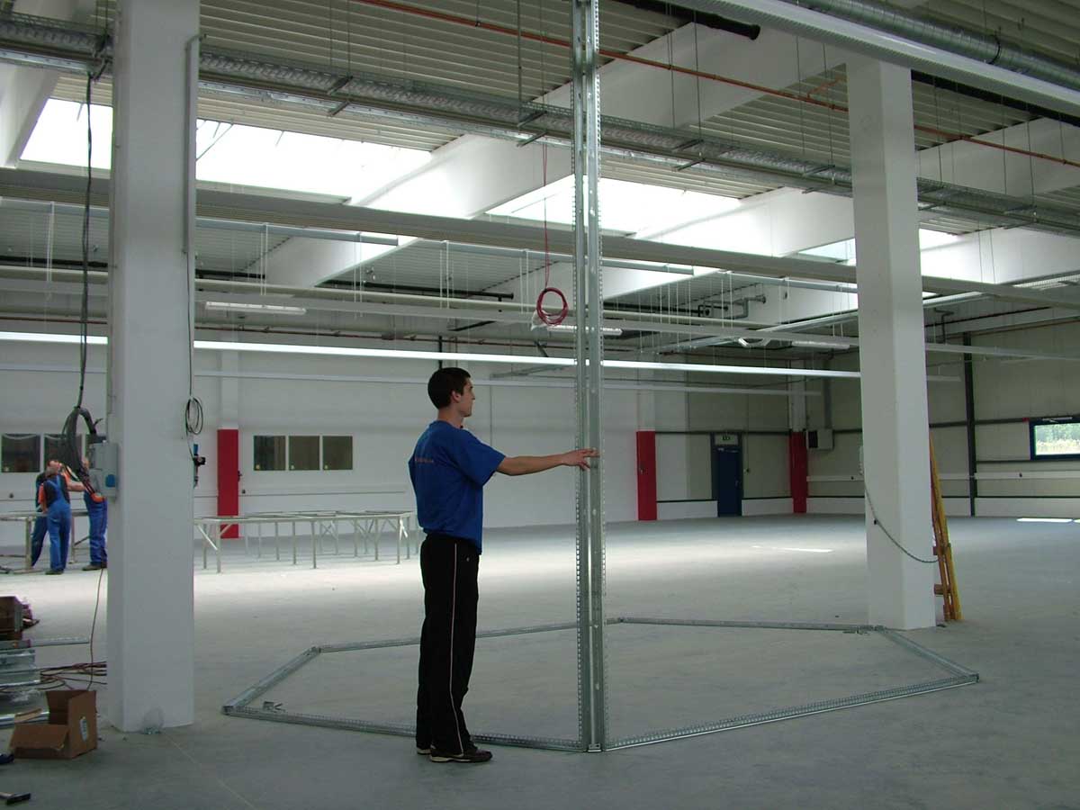 valaszfal-csarnokiroda-belsohaz-06