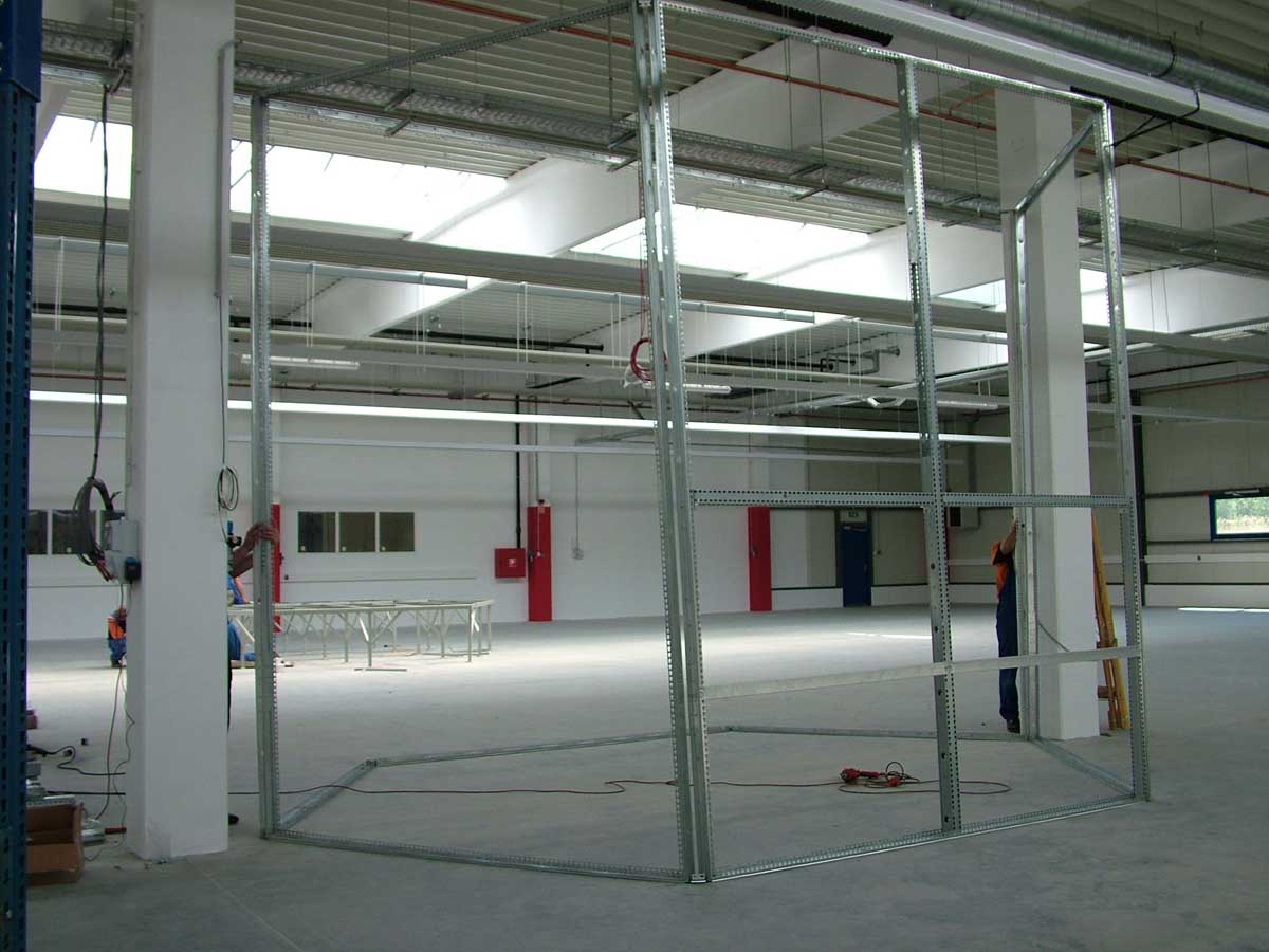 valaszfal-csarnokiroda-belsohaz-08