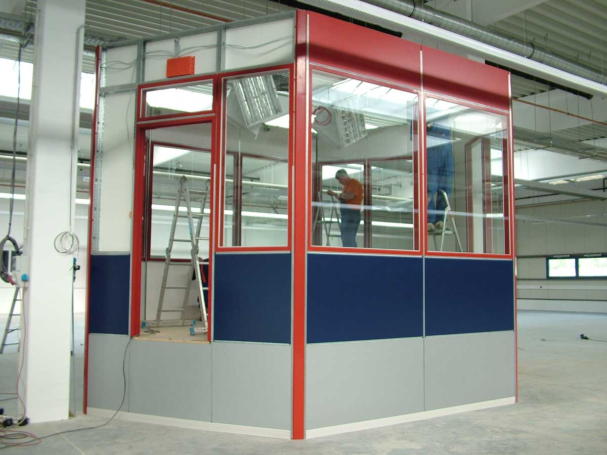 valaszfal-csarnokiroda-belsohaz-21-26