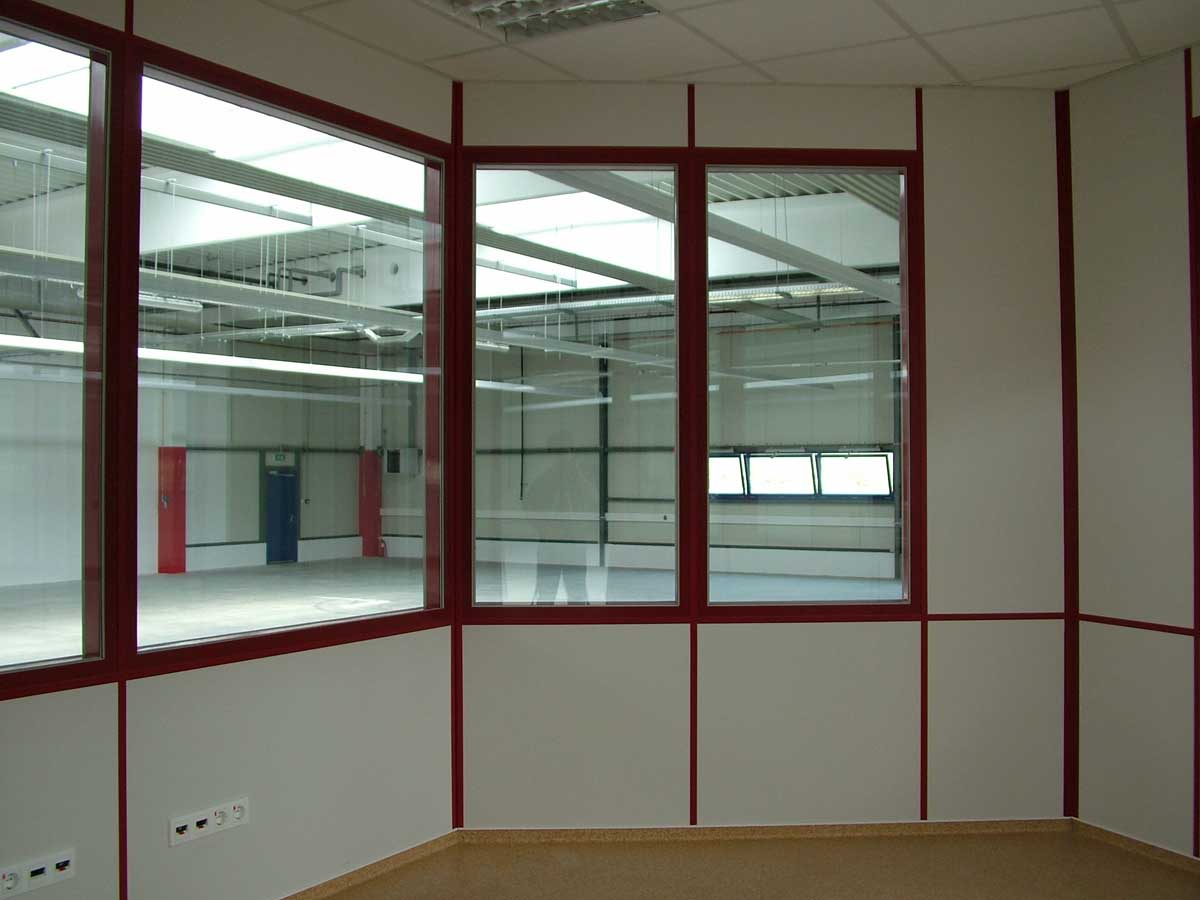 valaszfal-csarnokiroda-belsohaz-21-36