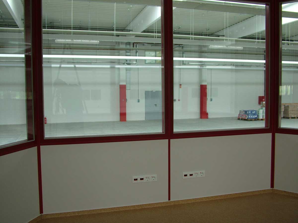 valaszfal-csarnokiroda-belsohaz-21-38